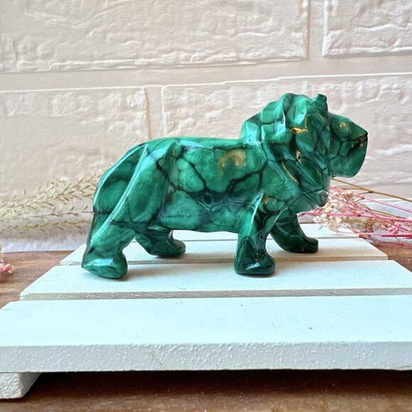 Gorgeous Malachite Lion Carving - Picture 8 of 8